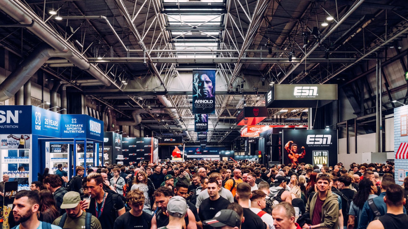 Fans and brands together on the exhibition floor at the Arnold Sports Festival UK